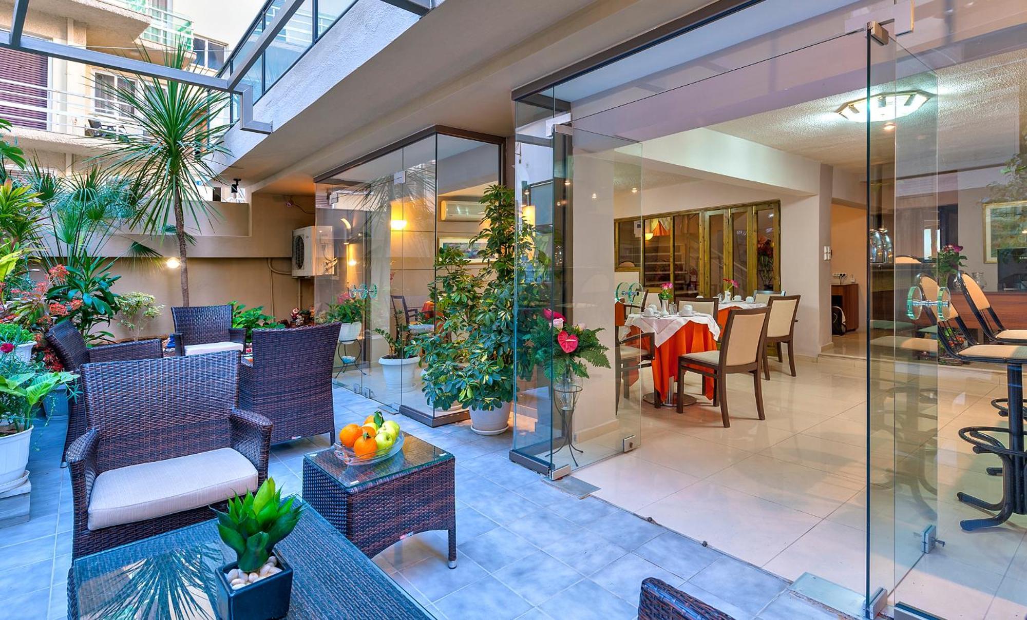 Leonidas Hotel & Apartments Rethymno  Екстер'єр фото