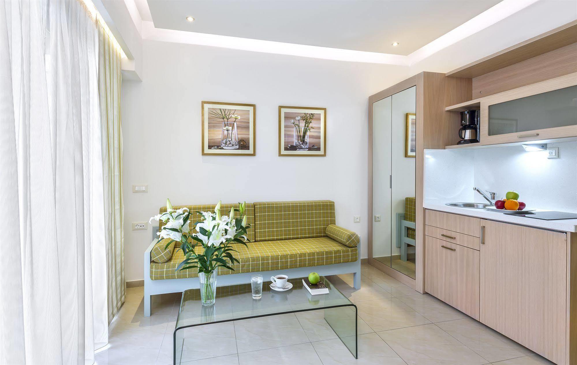 Leonidas Hotel & Apartments Rethymno  Екстер'єр фото