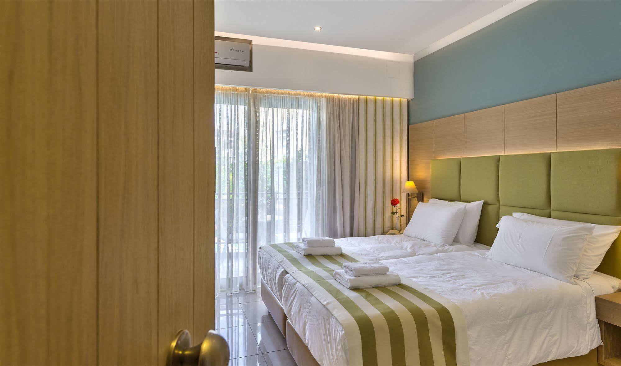 Leonidas Hotel & Apartments Rethymno  Екстер'єр фото